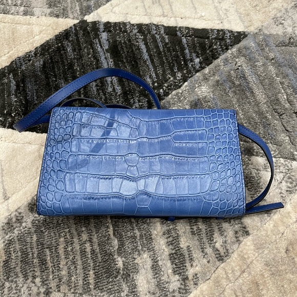 VINCE Crossbody Bag - Picture 3 of 6